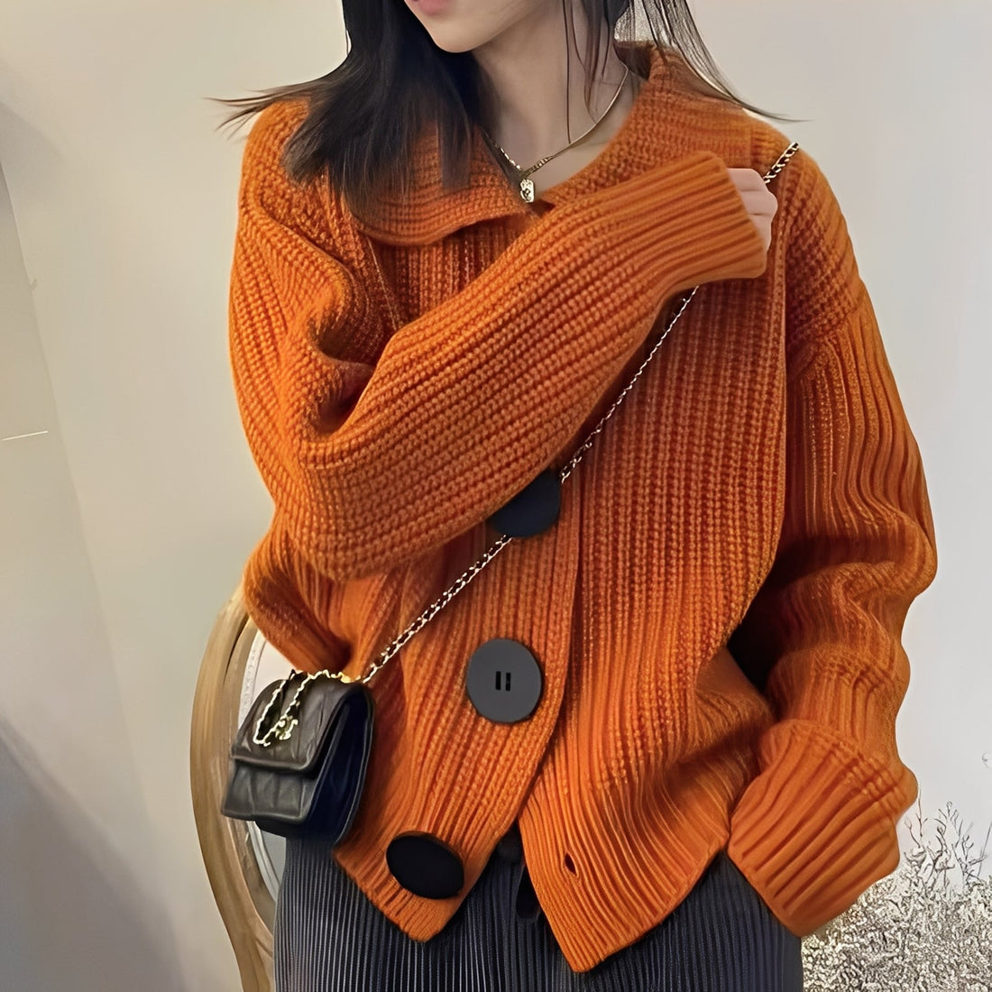 Alannah - Stylische Damenstrickjacke mit großen Knöpfen