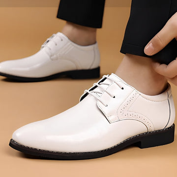 Desmond - Elegante Lederschnürschuhe mit Brogue-Muster für Männer