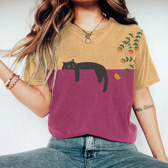 Eloise - T-Shirt mit abstraktem Katzen-Kunstwerk