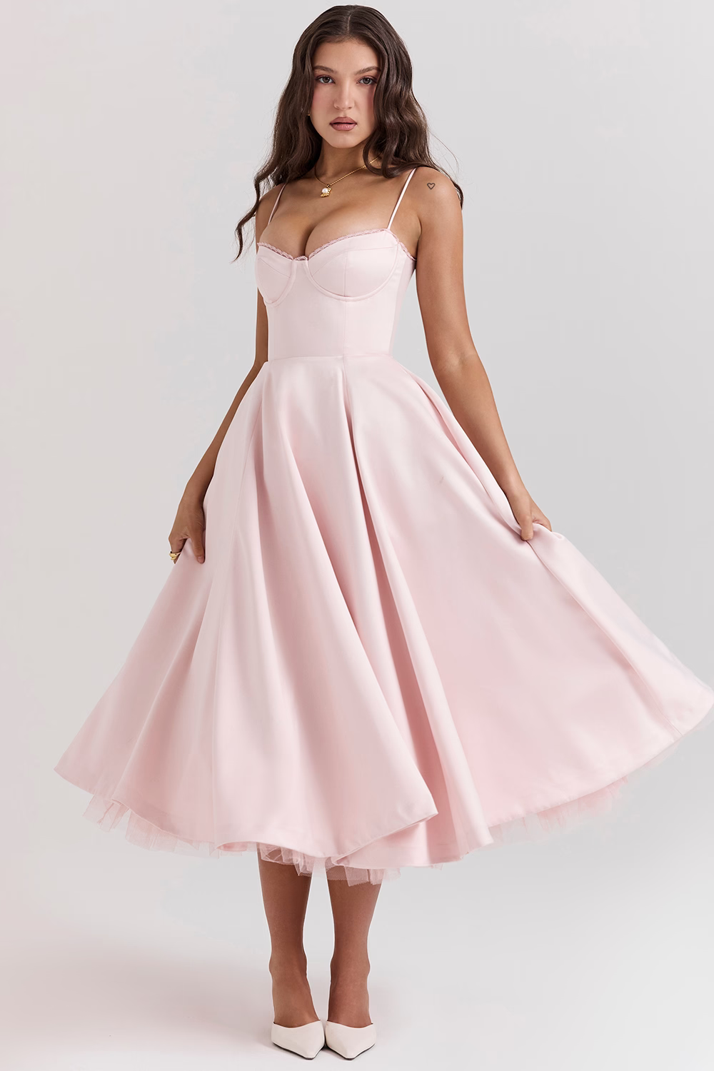 Leona - Elegantes Satin-Kleid für Feste