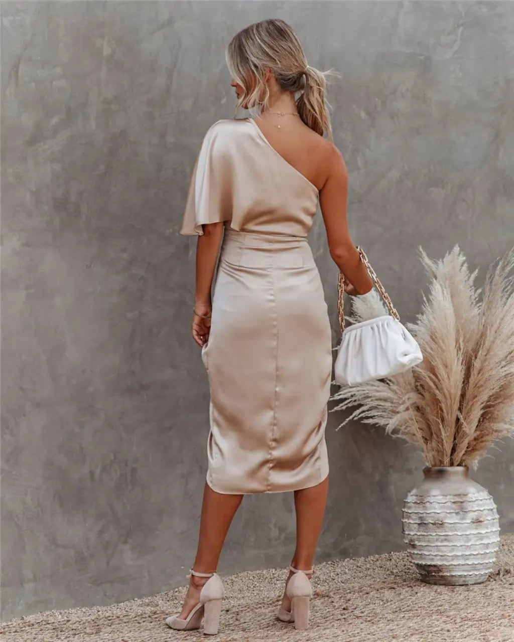 Aisha - Glamouröses Drapé Midi-Kleid für Frauen