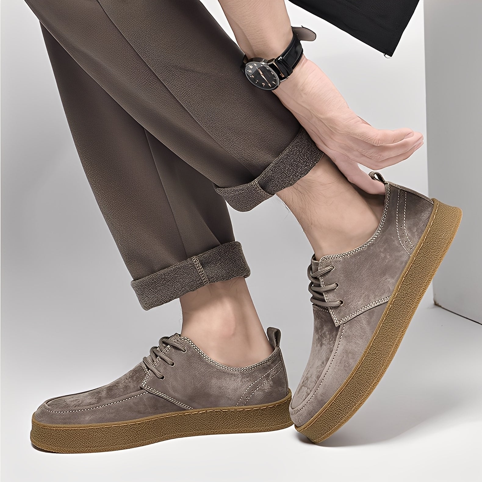 Riordan - Schicke flache Wildleder-Sneaker für Männer