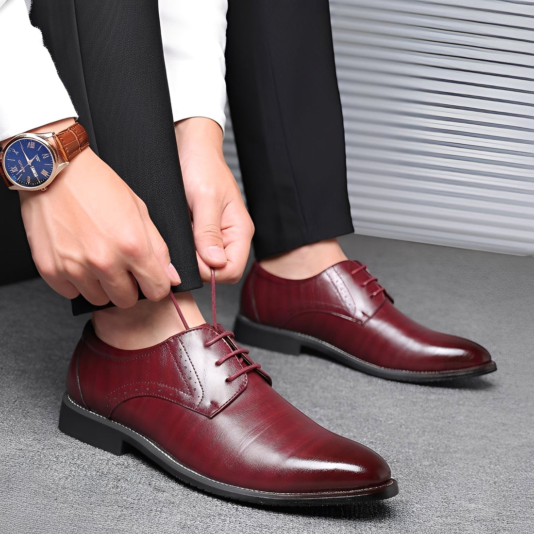 Desmond - Elegante Lederschnürschuhe mit Brogue-Muster für Männer