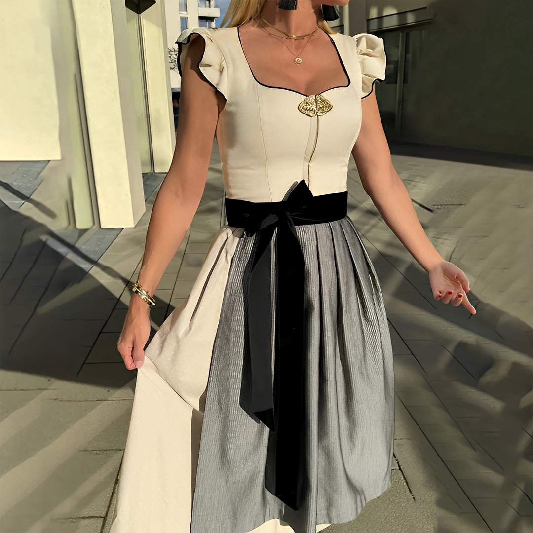 Kayden - Eng geschnittenes Oktoberfest-Dirndl für Damen