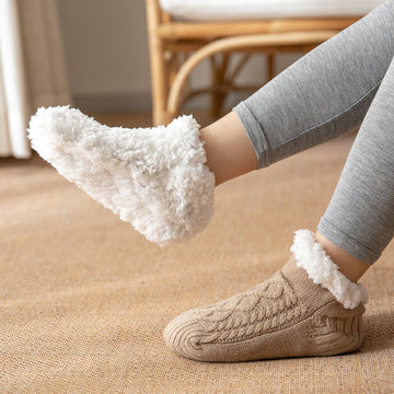 Raquel - Flauschige, rutschfeste Damenplüschsocken für den Winter