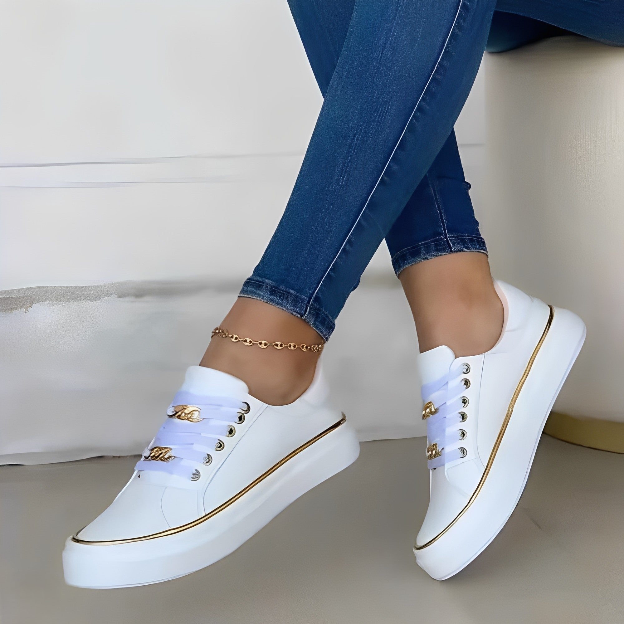 Deziree - Modische Plattformschuhe mit Ketten für Damen