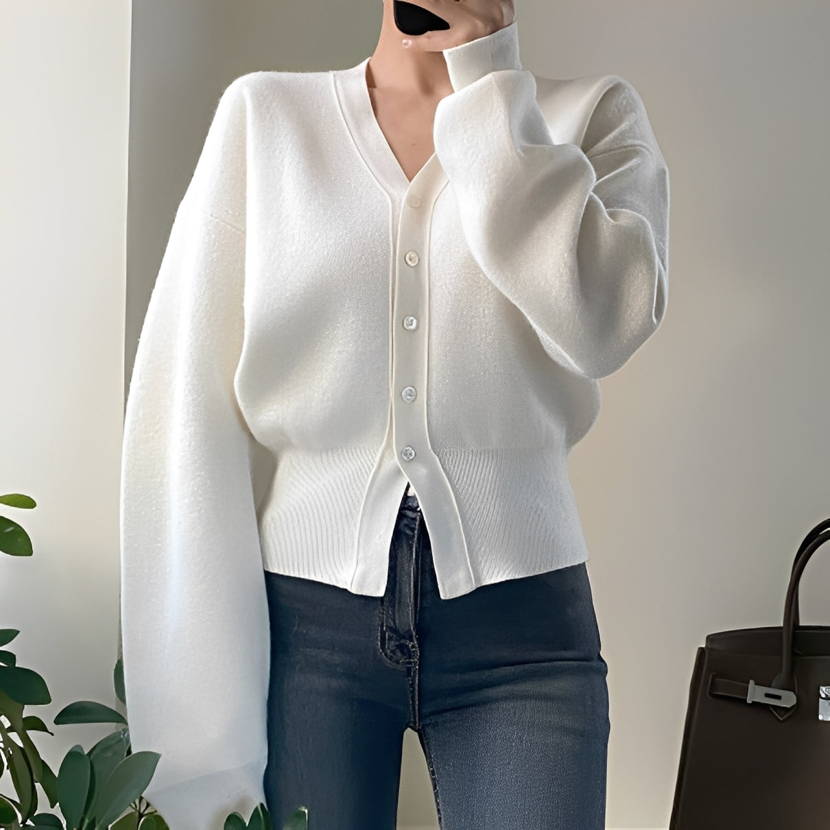 Carolyn - Klassischer, locker gestrickter Damen-Cardigan
