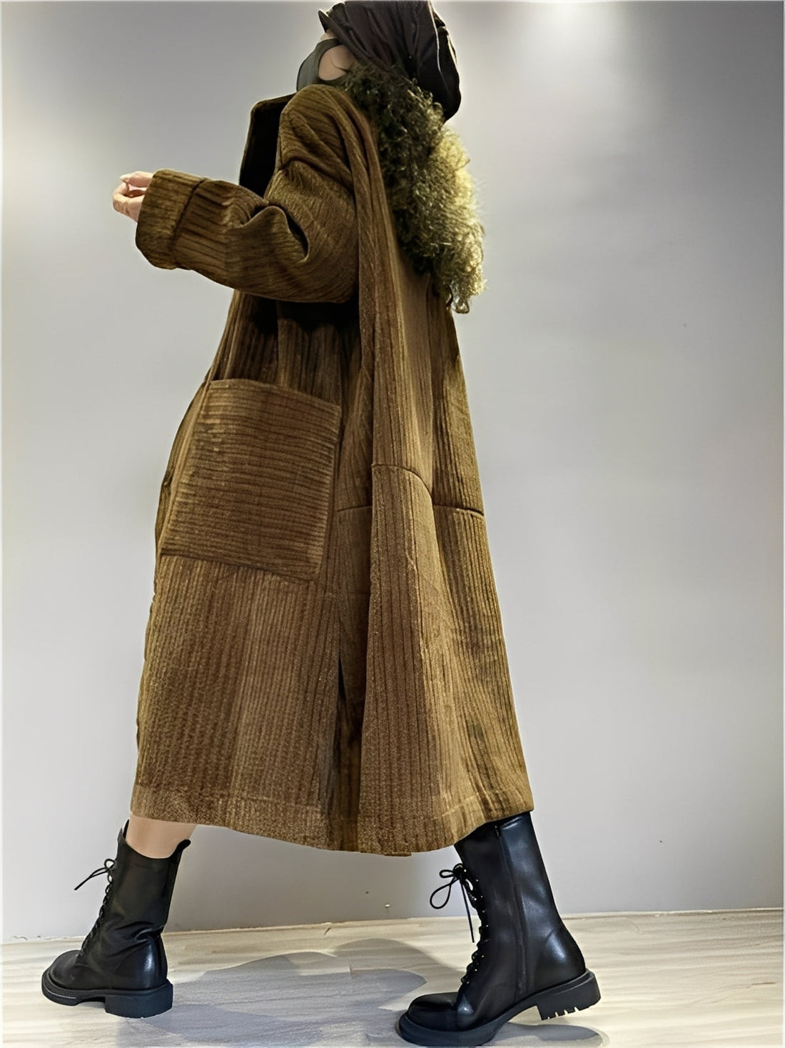 Alethea - Bequeme lange Jacke aus Cord mit Taschen für Frauen