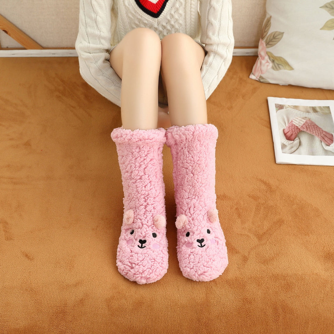 Bethany - Stilvoller Bodenbelag und Samtsocken für Damen