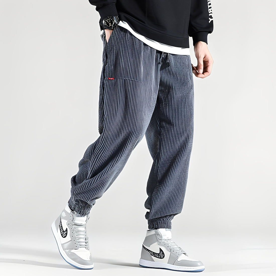 Kodey - Bequeme, weite Cordhose für Männer