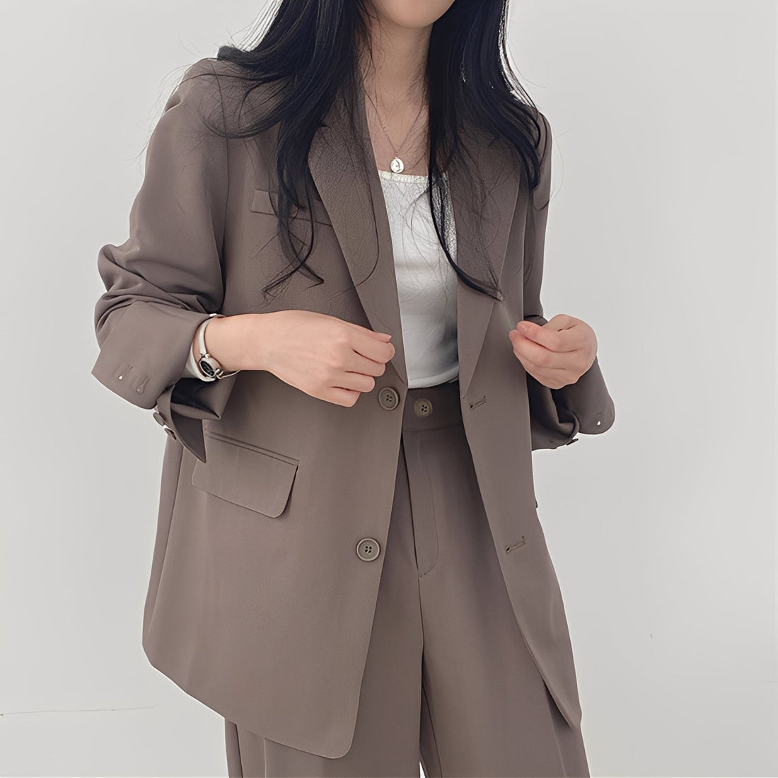Alethea - Elegantes Set aus lockerer Jacke und Hose für Frauen