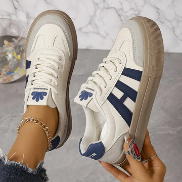Greta - Leichte und komfortable Damen-Sneakers der Light Edition.