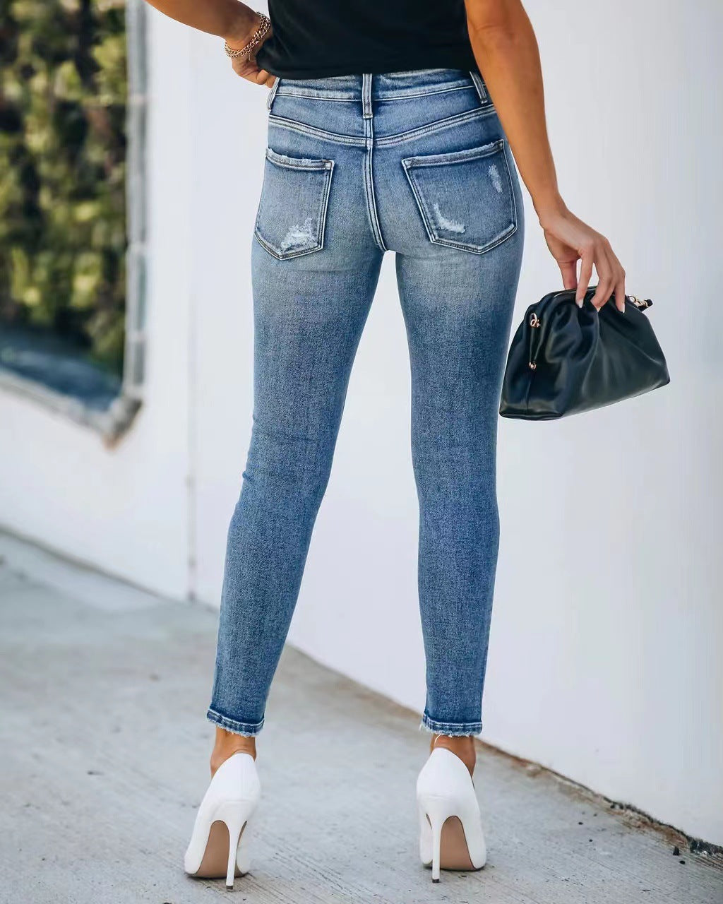 Cyrilla - Bequeme Slim-Fit-Jeans mit Löchern für Damen