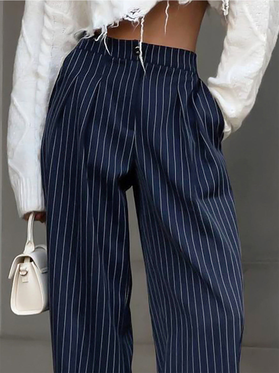 Diana – Gestreifte Faltenhose