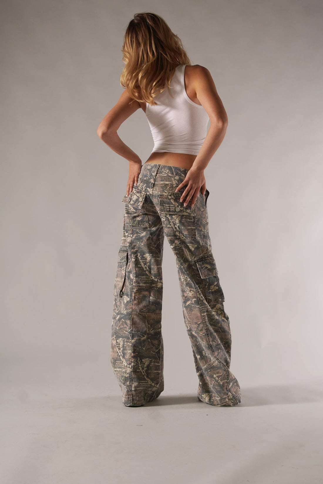 Demelza - Damen Camouflage-Cargohose in weiter Passform