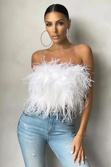 Blythe - Stylisches Feder-Crop-Top ist ein Top-Trend in diesem Jahr