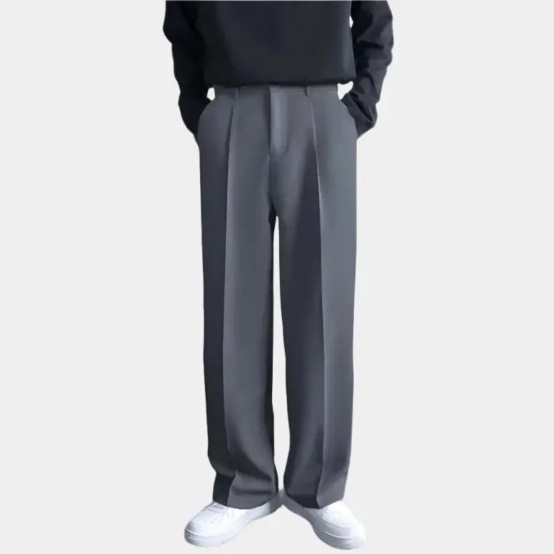 Emil – Herrenweite Hose mit Falten