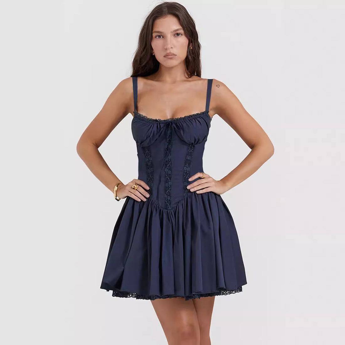 Roda- Schickes Minikleid: Spitze, Verspieltes Design, Damen