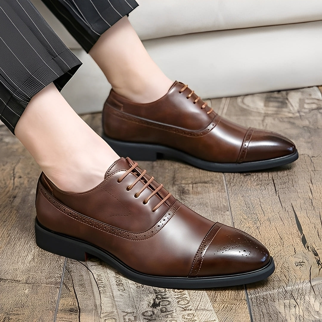 Fulton - Moderne formelle Herrenschuhe aus Leder mit Brogue-Details