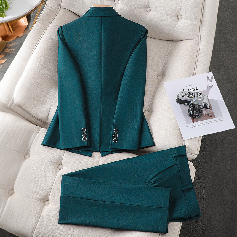 Zara - Elegantes Blazer- und Hosenset